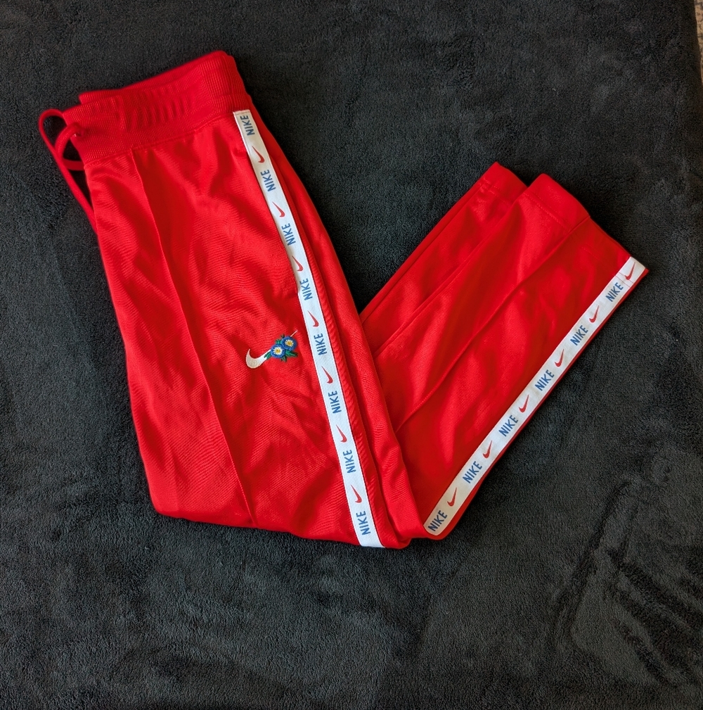 Unique Nike Women's Embroidered Feminine Athleisure Street Track Pants Red S